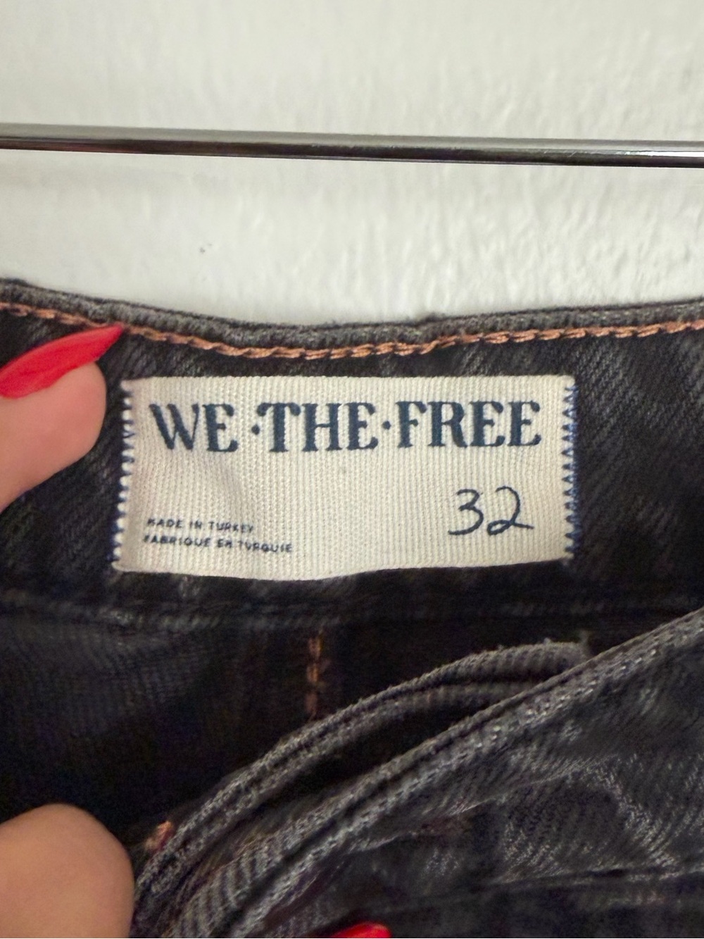 We The Free FP We Moxie Pull On Barrel Jeans Night Hawk Black Women Patch Sz 32 - Picture 9 of 11